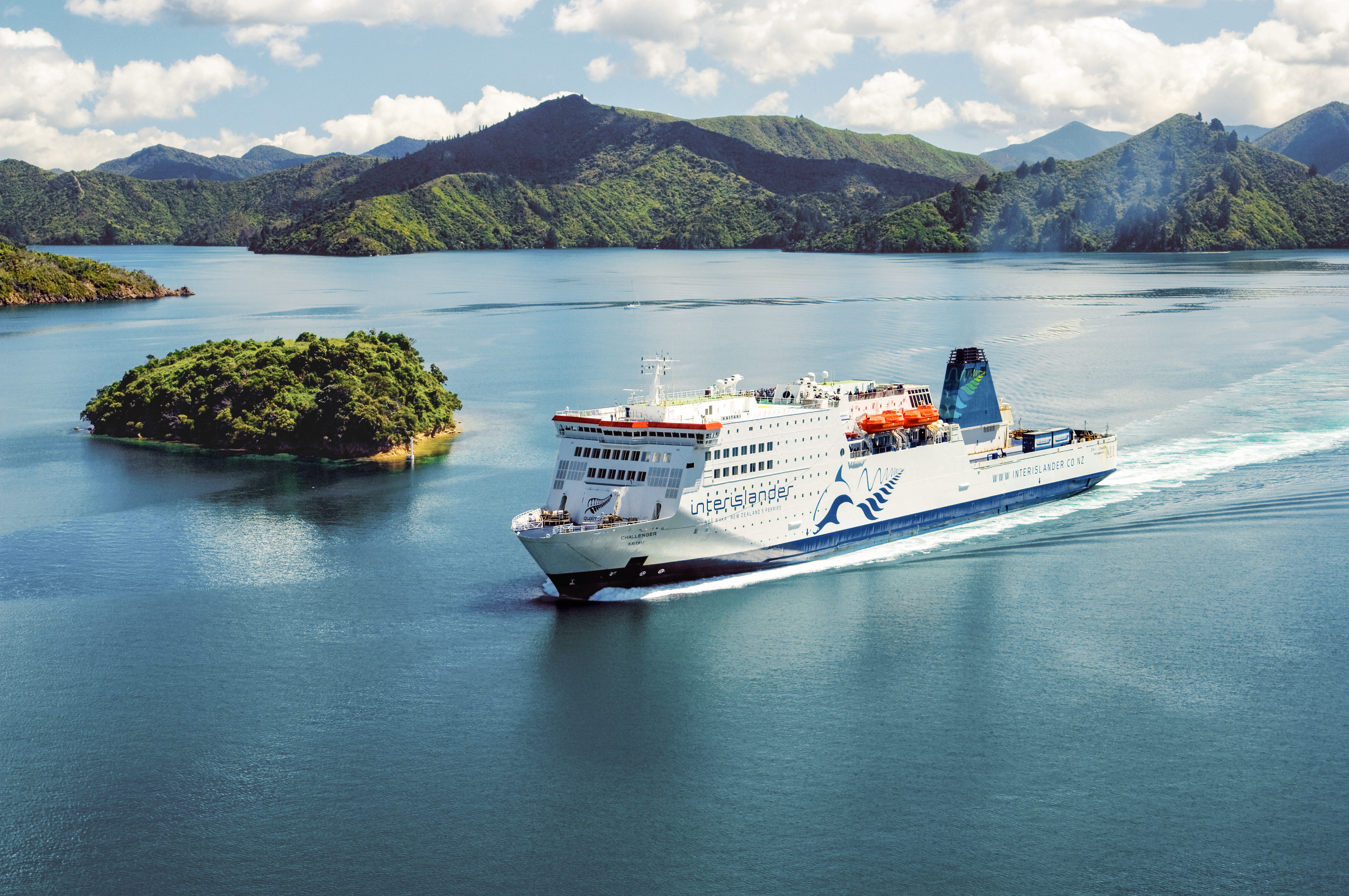 Interislander  Kaitaki  Aerial  Approaching Allports Island  LK 130 3