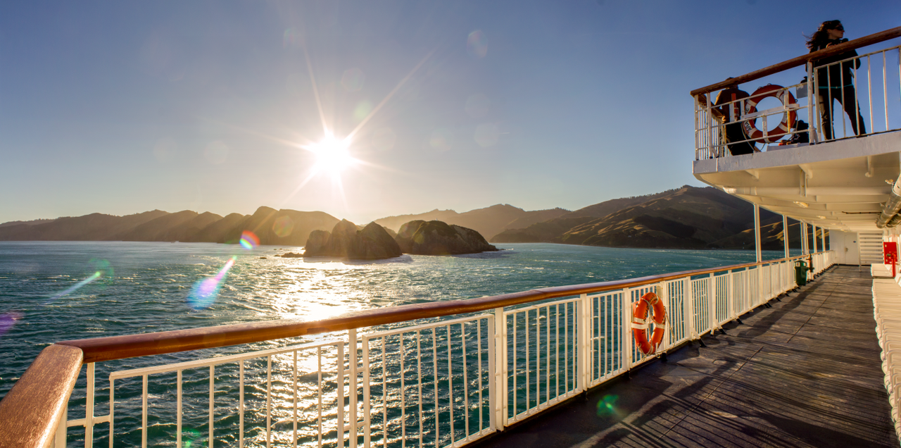 Interislander Aratere Sunset Leaving the Sounds RH1483 89 v2