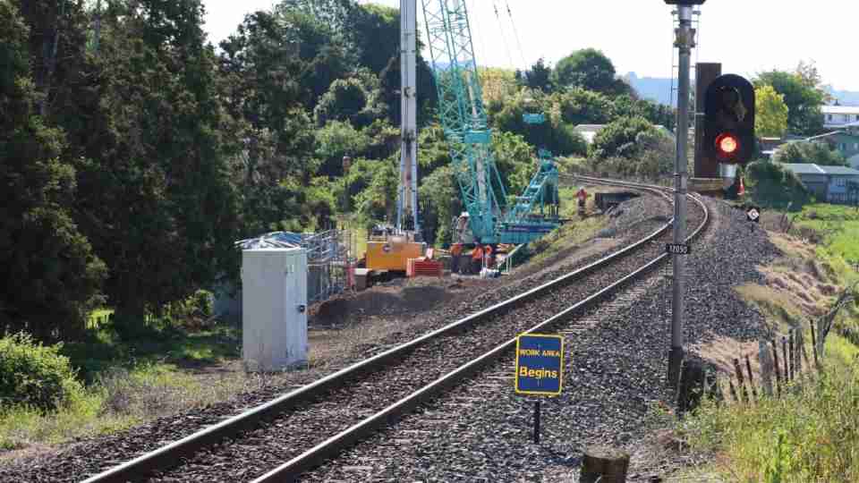 photo work in the rail corridor resized