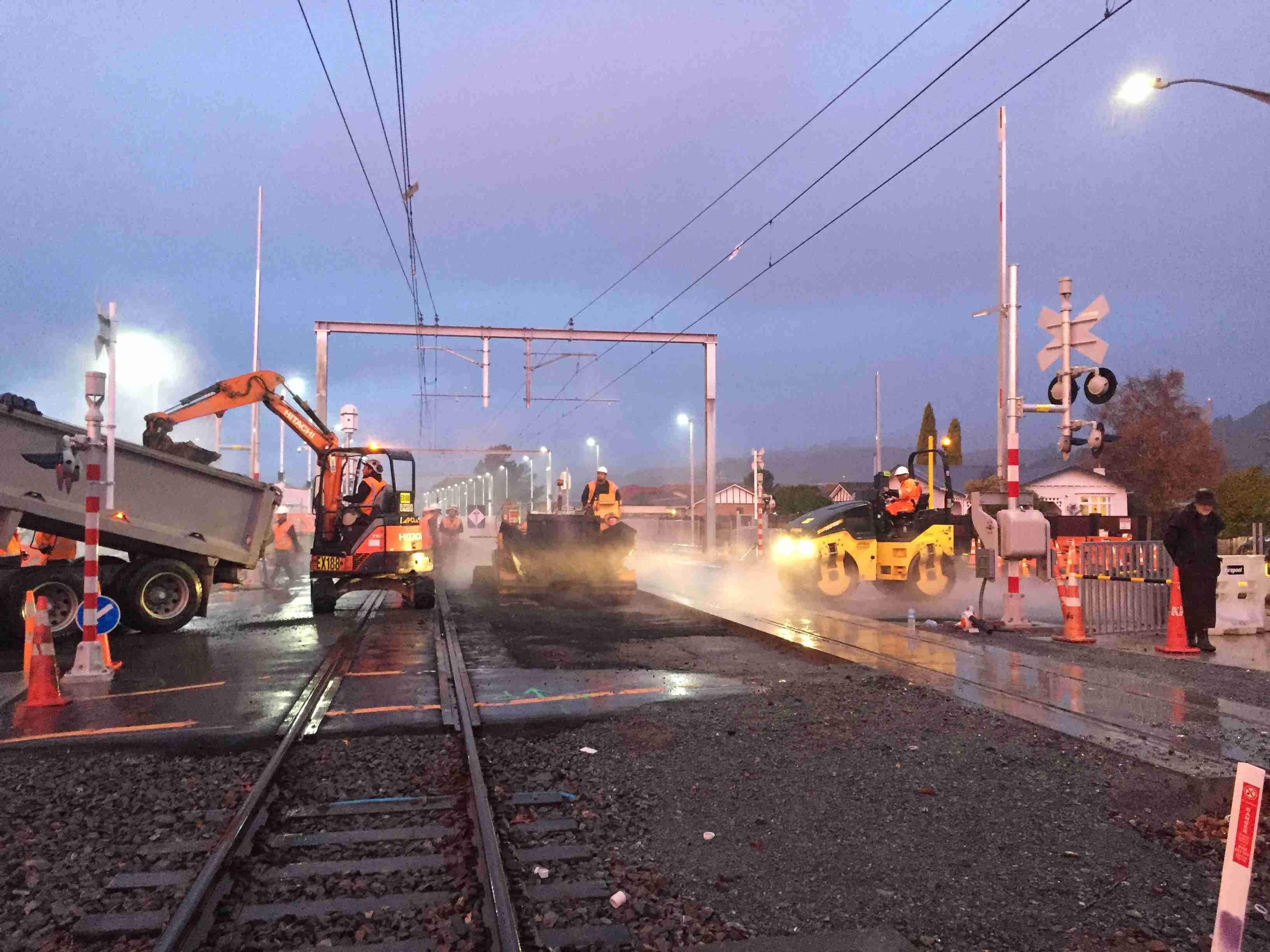 Ward St level crossing sealing works May 2021 1