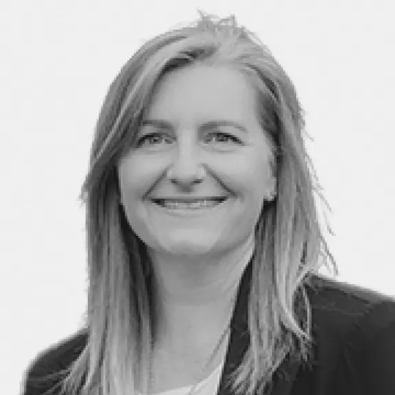 Suzie Lewisham headshot