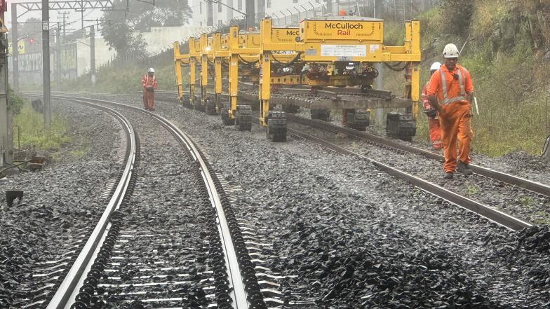 Rail transporter machine in use